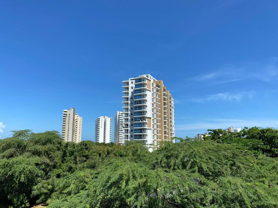 Modern Well-equipped 4 Ppl Condo/5 Min Beach Walk Apartment Santa Marta (Magdalena)